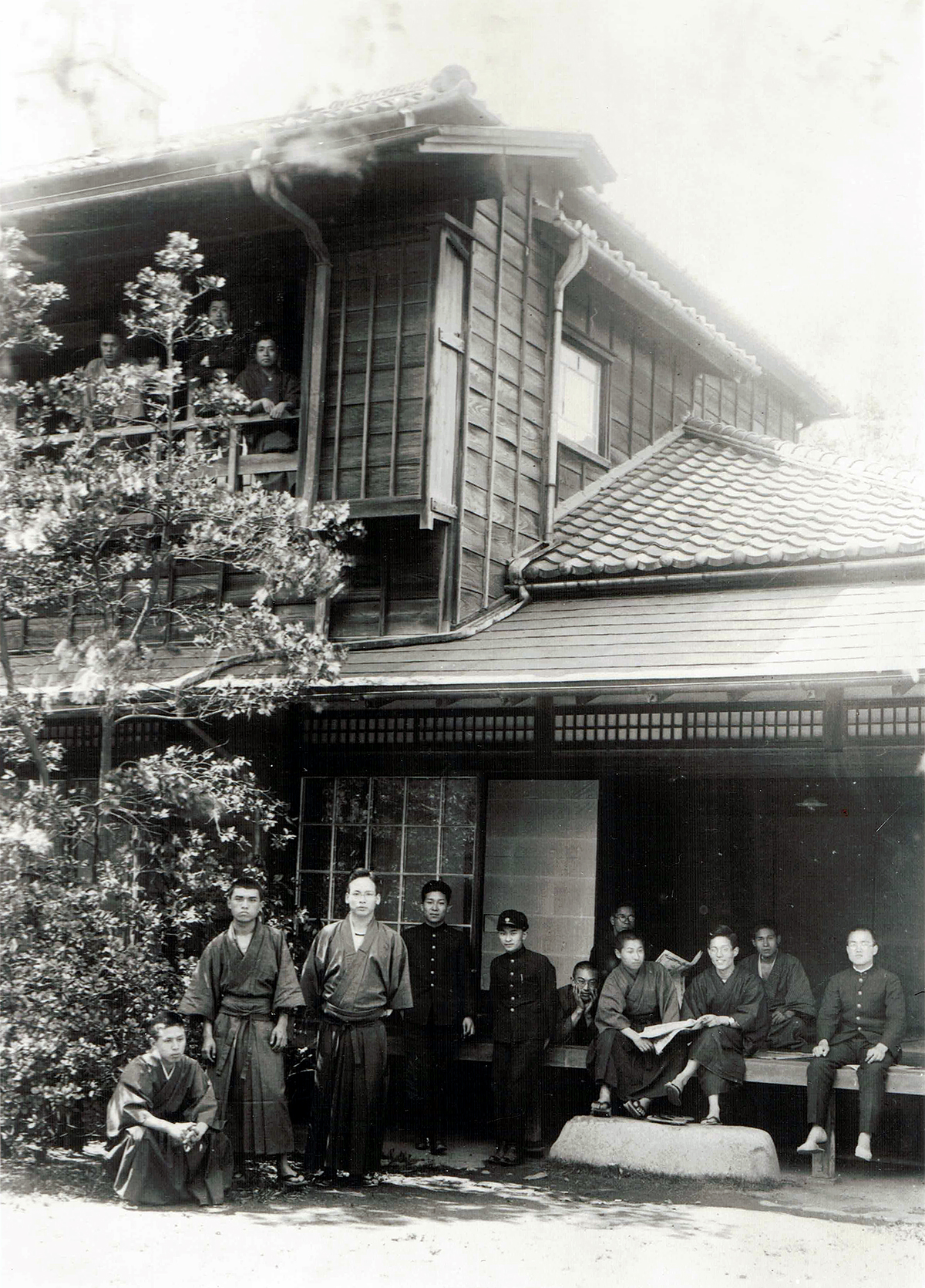 大学創立当初からあった学生寮（旧赤星邸、1934年）